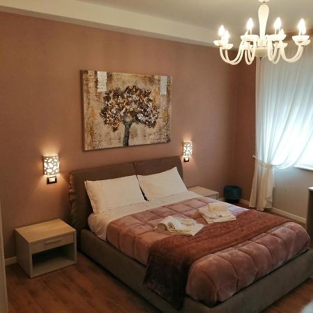 Hotel Km 0 Dal Centro By Tiziana Monaldi Pitigliano Exterior foto